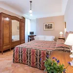 Borgo Colle Ridente 13, Emma Villa Camerino