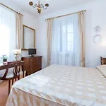 Borgo Colle Ridente 13, Emma Villa *