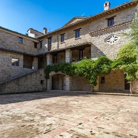 Borgo Colle Ridente 13, Emma *