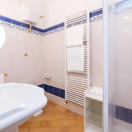 Borgo Colle Ridente 13, Emma