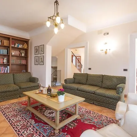 Borgo Colle Ridente 13, Emma Camerino