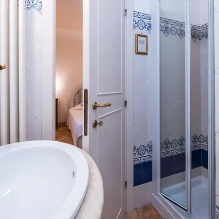 Borgo Colle Ridente 13, Emma Villa