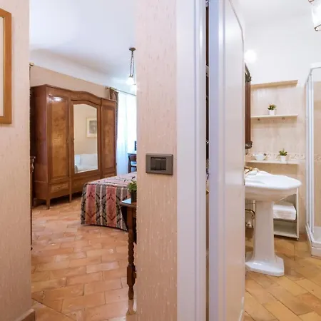 Borgo Colle Ridente 13, Emma
