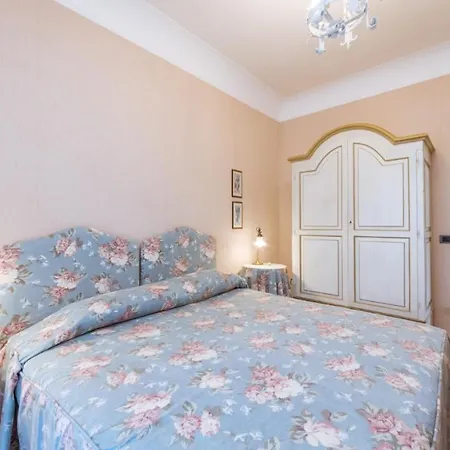 Borgo Colle Ridente 13, Emma Villa Camerino